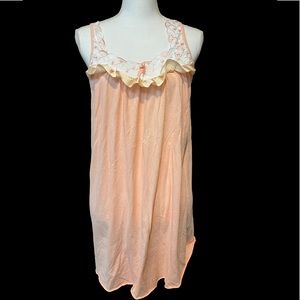 LATI FASHION SHORT, PEACH COLORED COTTON  NIGHTGOWN, SIZE LARGE